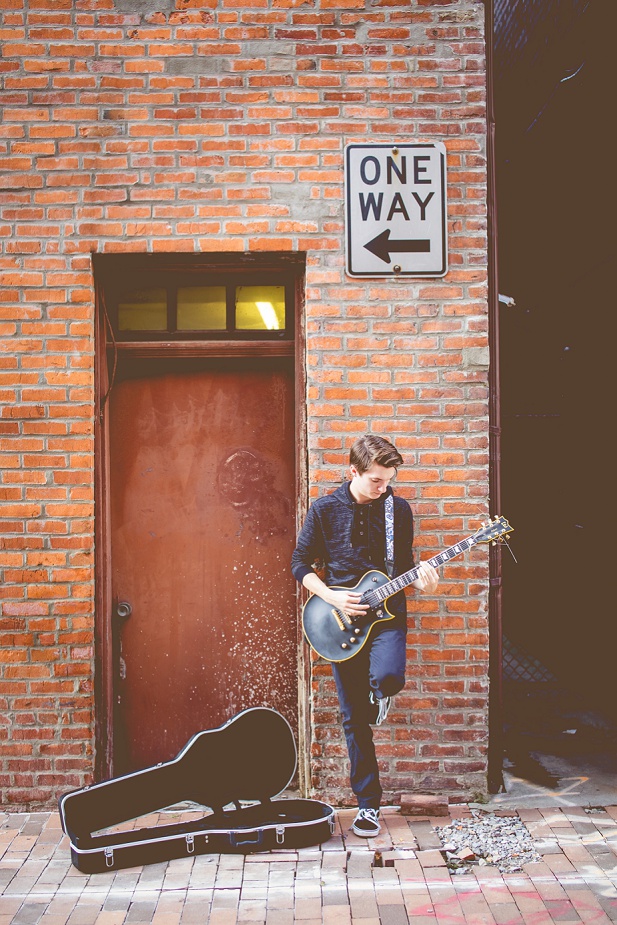 Pearl Alley Senior Picture with Guitar