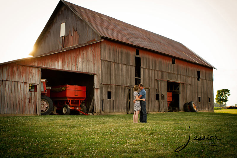Engagement Pic Jeremy Miller & Jennifer Watson in the Country