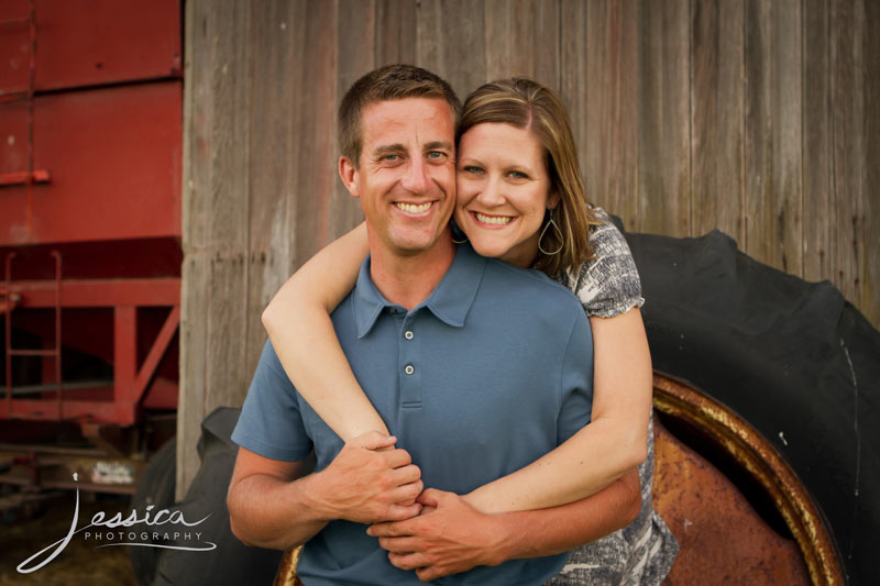 Engagement Pic of Jeremy Miller & Jennifer Watson old barn
