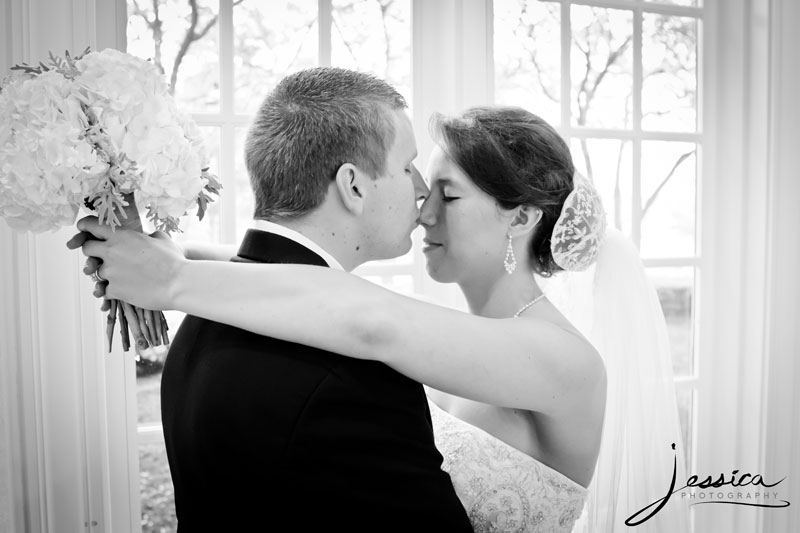 Wedding Pic of Thomas & Jacquelene Hayes at Wedgewood Country Club Powell Ohio