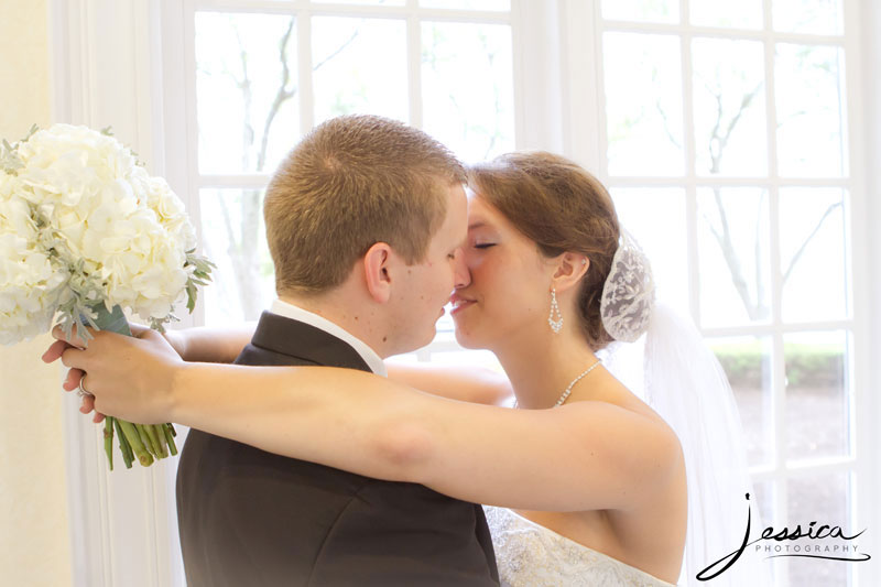 Wedding Pic of Thomas & Jacquelene Hayes at Wedgewood Country Club Powell Ohio