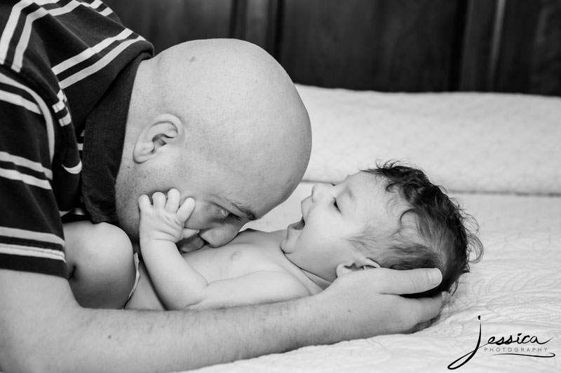 Picture of baby and daddy. Lifestyle Photography