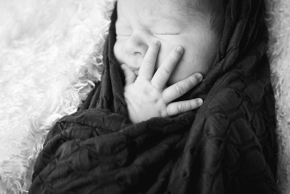 Newborn and Birth Photography (4)