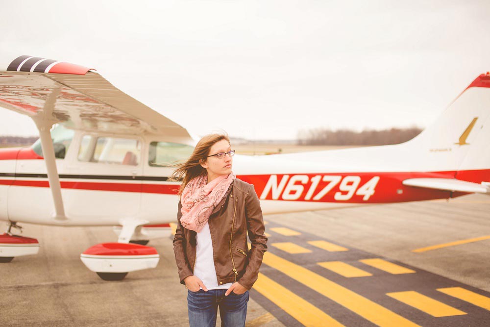 senior_pictures_with_airplane-11