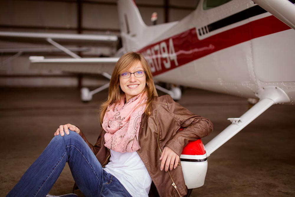 senior_pictures_with_airplane-13