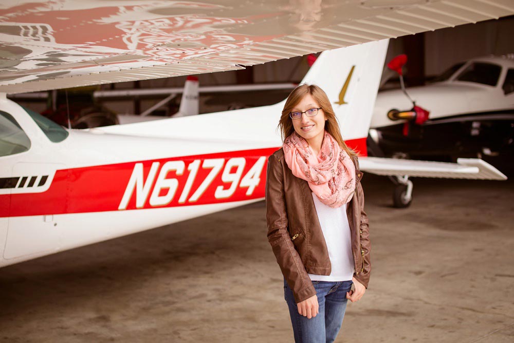 senior_pictures_with_airplane-22