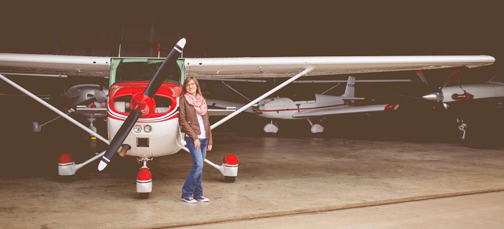 senior_pictures_with_airplane-24
