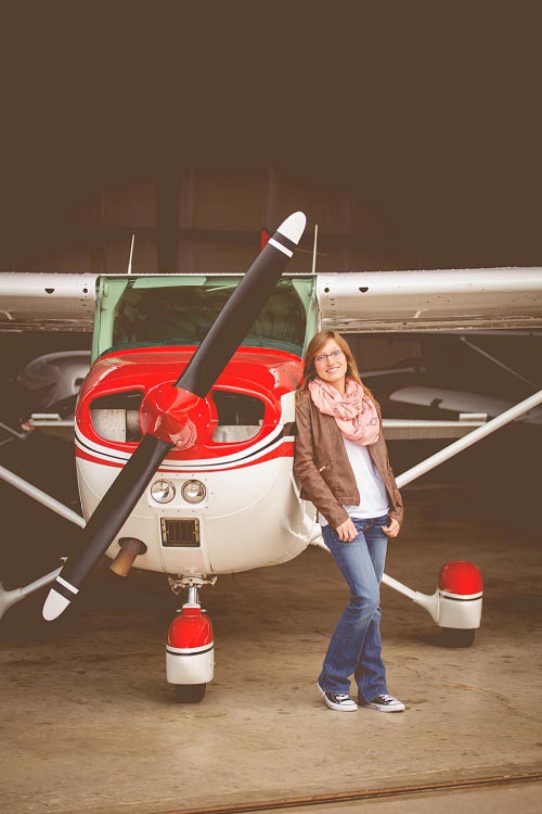 senior_pictures_with_airplane-25