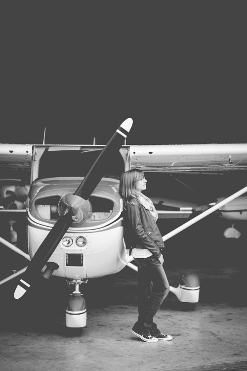 senior_pictures_with_airplane-26