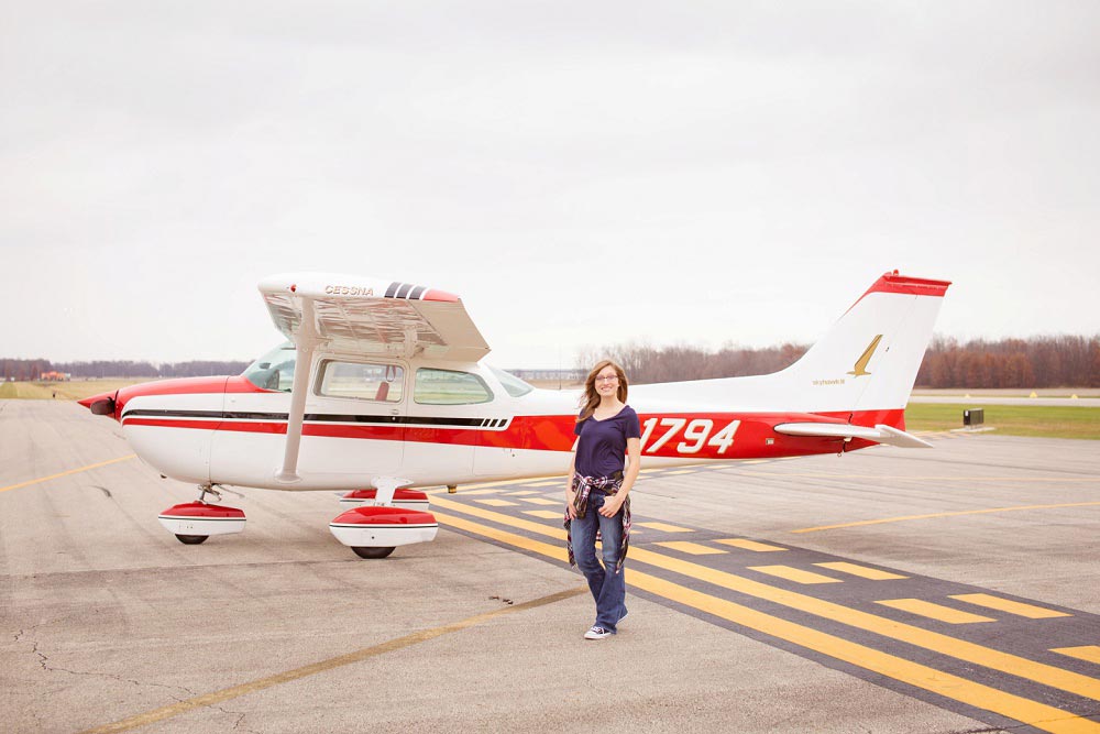 senior_pictures_with_airplane-3